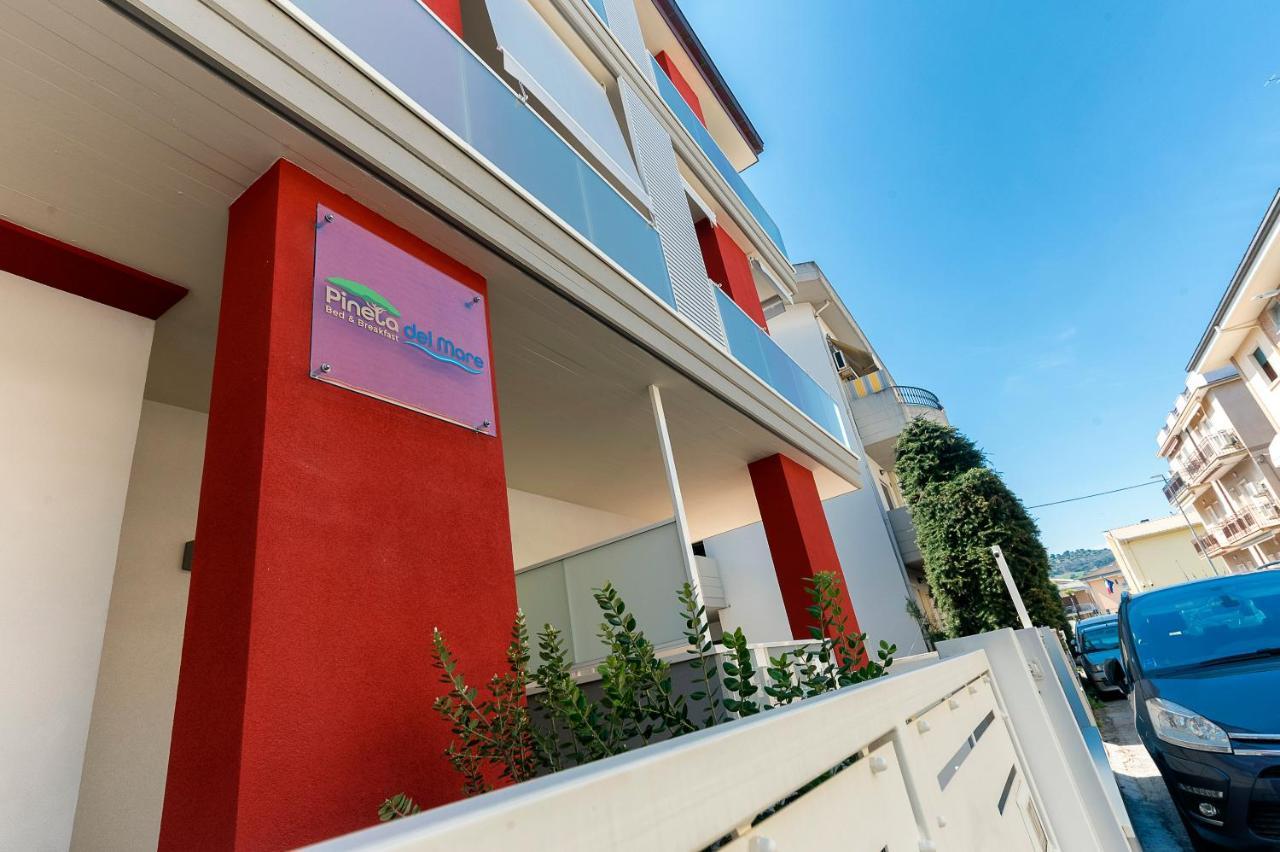 Bed and Breakfast Pineta Del Mare Alba Adriatica Exteriér fotografie
